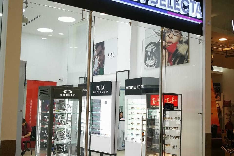 imagen almacen Óptica Selecta